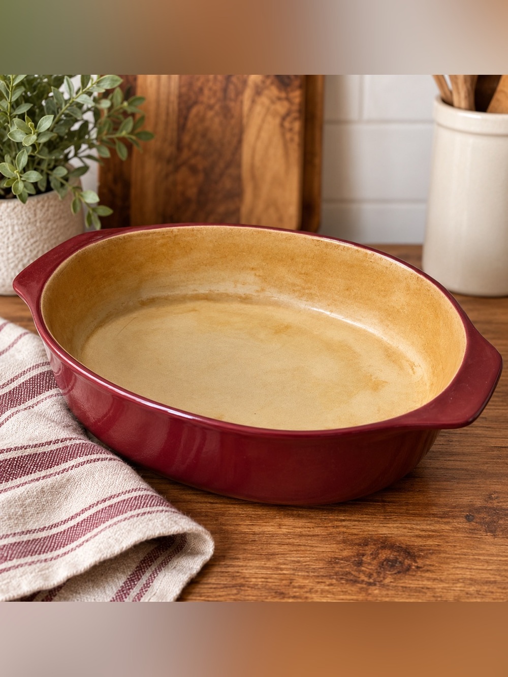 Pampered Chef | Family Heritage Collection | Stoneware Oval Burgundy | 9" x 6"